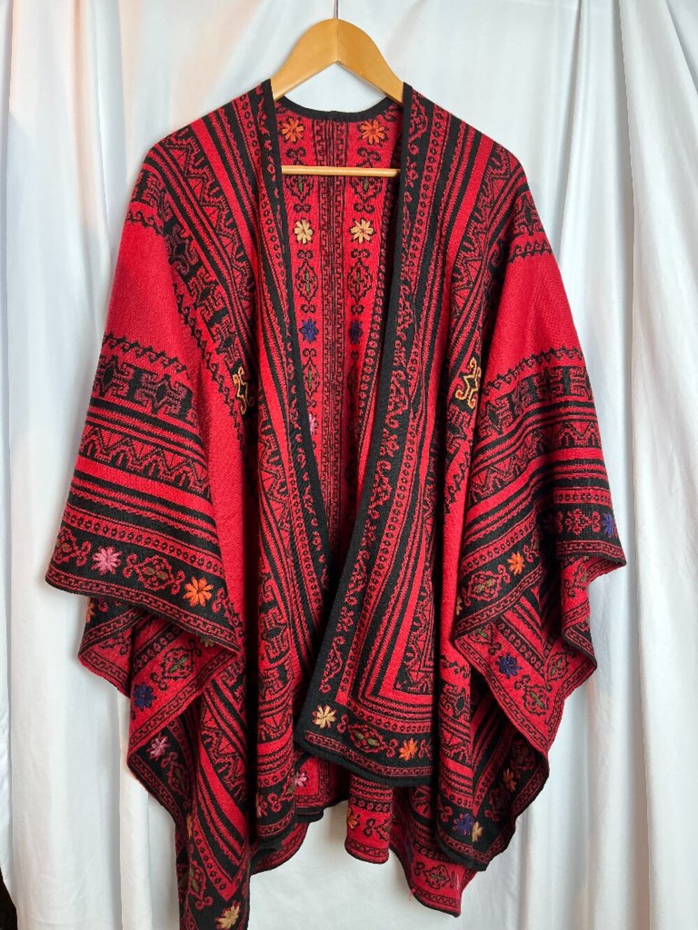 Women's Black/red Alpaca blend, Unbranded Wrap/Poncho, OS